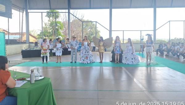 Desfile Ecológico reúne criatividade e conscientização ambiental em Muricilândia